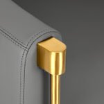 Grauer Friseurstuhl von Gabbiano Burgos mit goldenem Gestell? – Bild 5