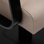 Gabbiano Porto Friseurstuhl in Beige mit schwarzem Gestell – Bild 6
