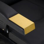 Schwarzer Friseurstuhl von Hair System New York auf goldenem Sockel – Bild 10